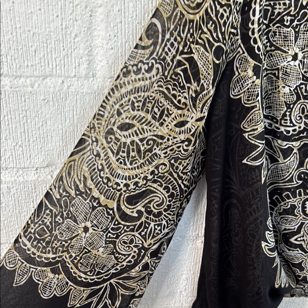 Blue Life Paisley Black and Cream Bell Sleeve Top sz S - Picture 3 of 7